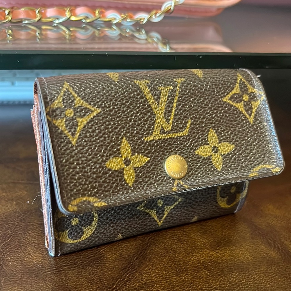 LV coin purse